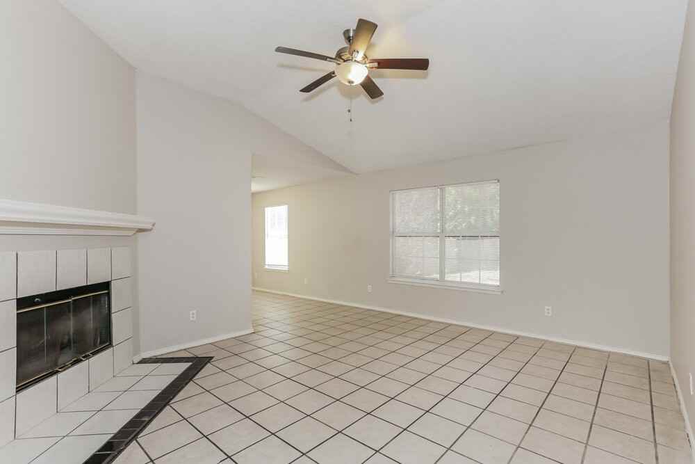 4530 Lizzy Dr - Photo 3 of 16