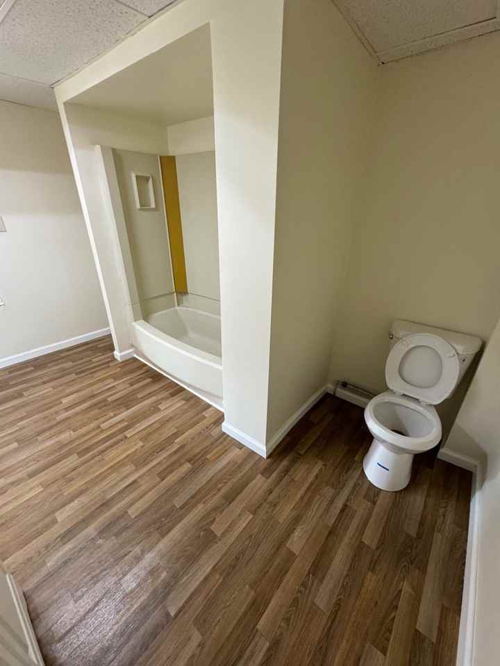 316 4th St #1 - Photo 6 of 9