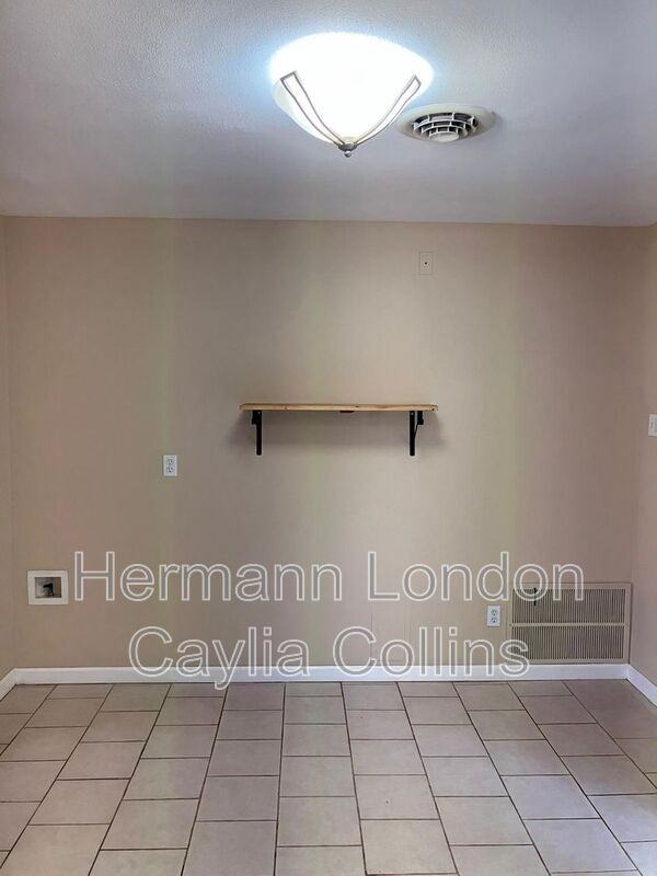 9463 Margo Ann Ln - Photo 4 of 14