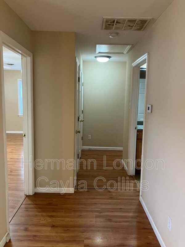 9463 Margo Ann Ln - Photo 5 of 14
