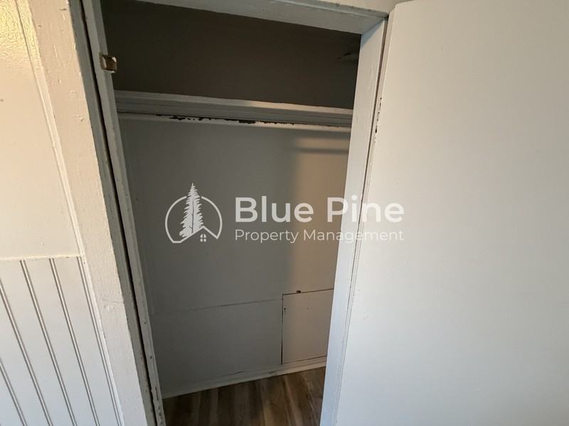 560 Oneida Ave #1 - Photo 6 of 7