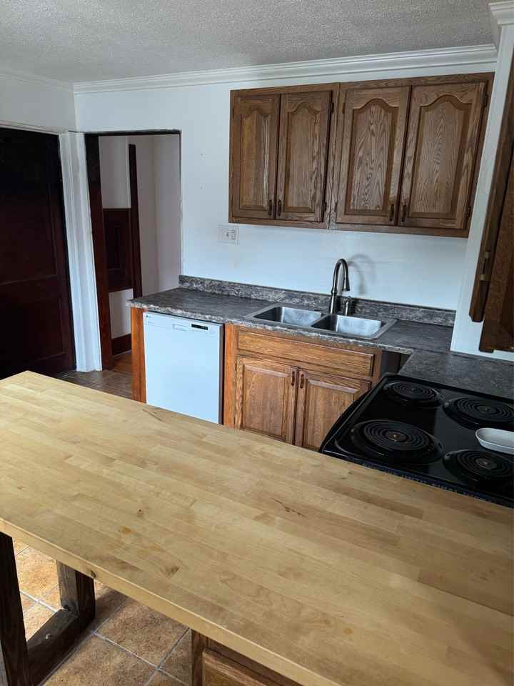1401 Mather Ave #1 - Photo 2 of 9
