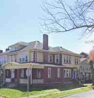 featured image of 1000 1/2 S 18th St #1