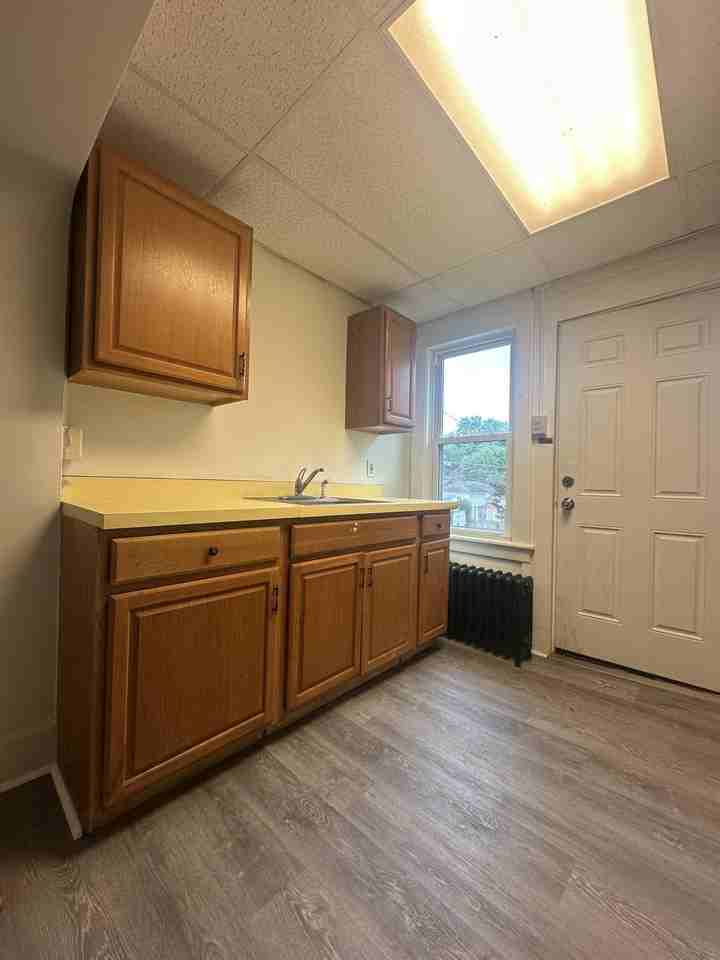 1000 1/2 S 18th St #1 - Photo 2 of 8