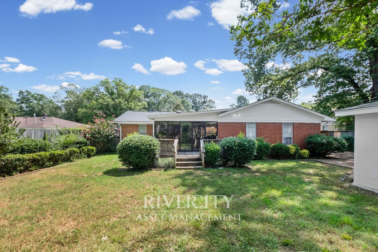 3975 Bishops Bridge Rd #1 - Photo 4 of 22