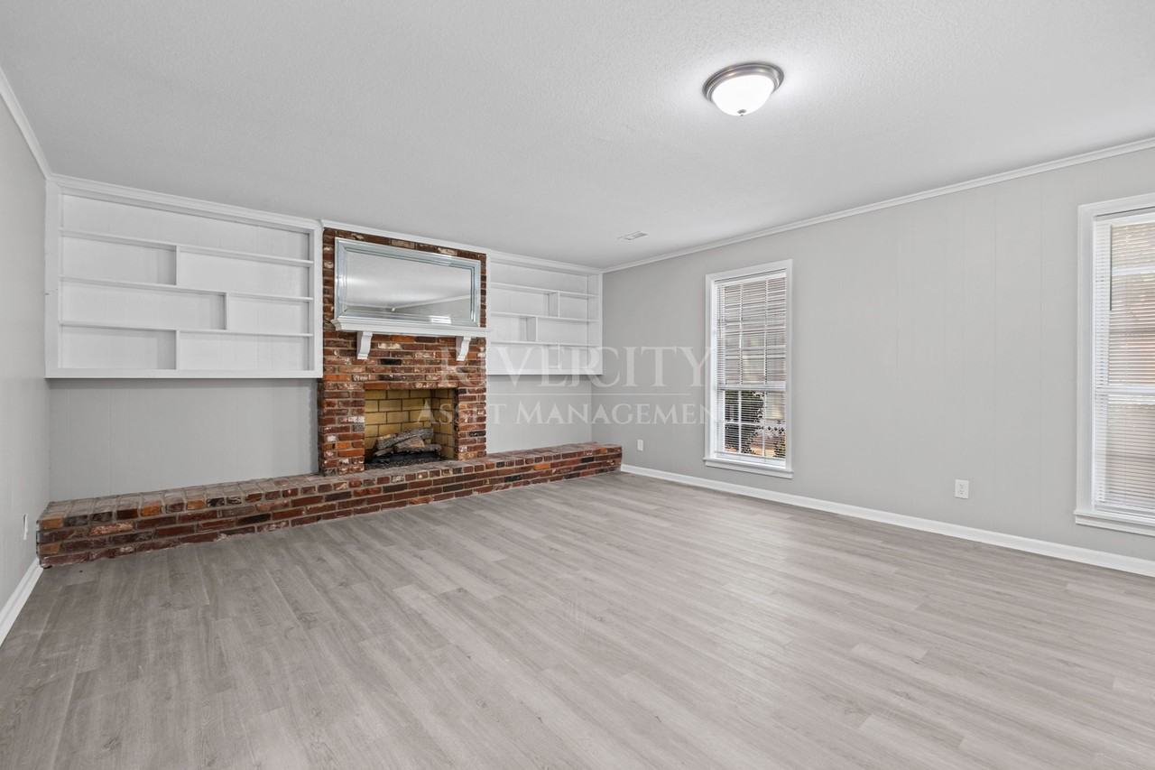 3975 Bishops Bridge Rd #1 - Photo 6 of 22