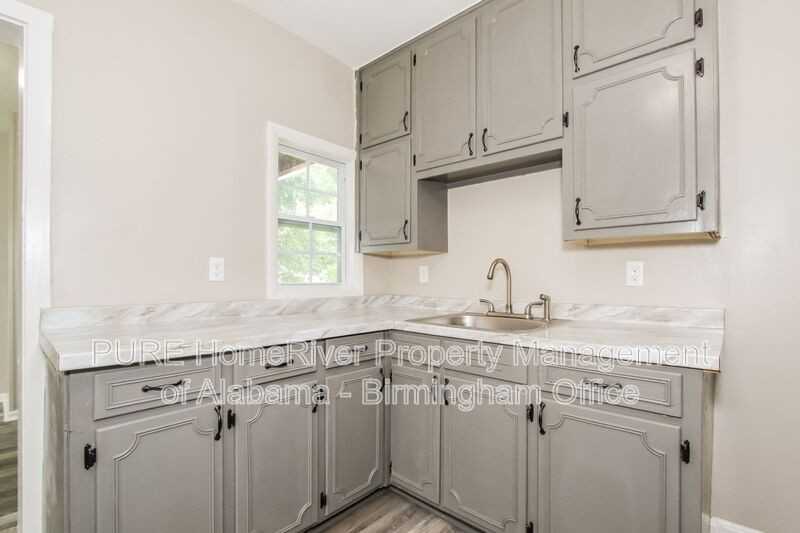 208 22nd St Sw - Photo 6 of 22