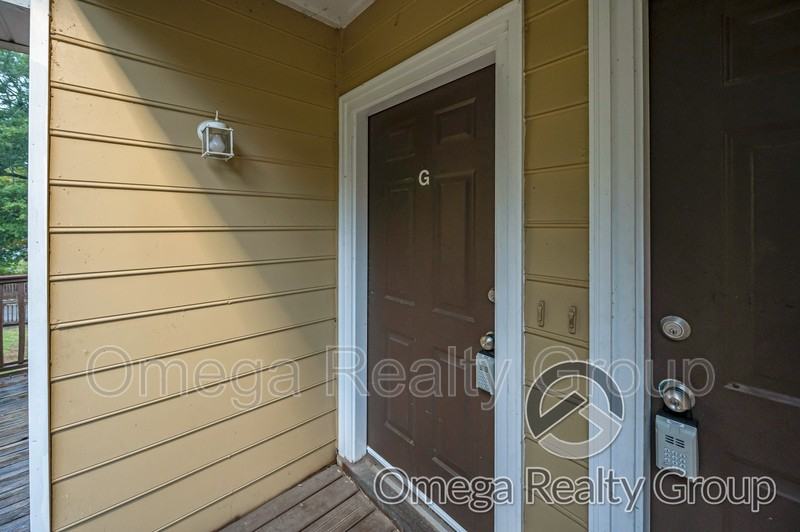 156 Patton St W #G - Photo 2 of 26