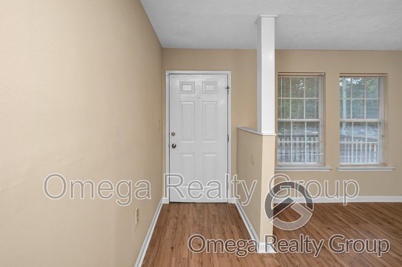 156 Patton St W #G - Photo 5 of 26