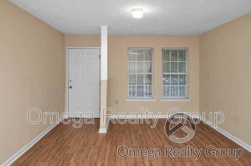 156 Patton St W #G - Photo 6 of 26