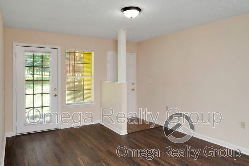 156 Patton St W #F - Photo 7 of 24
