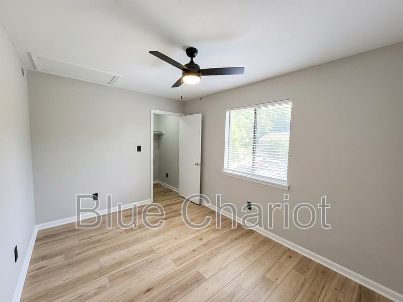 708 Ellington St - Photo 7 of 12