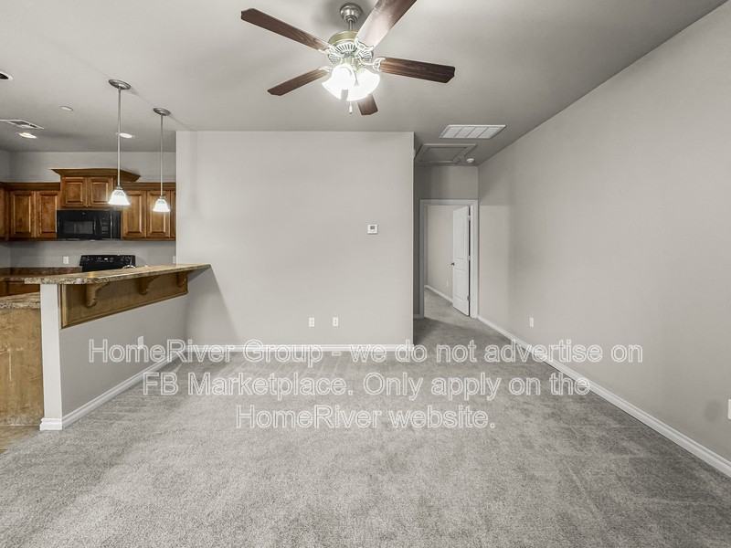 1011 Sw 92nd St - Photo 3 of 22