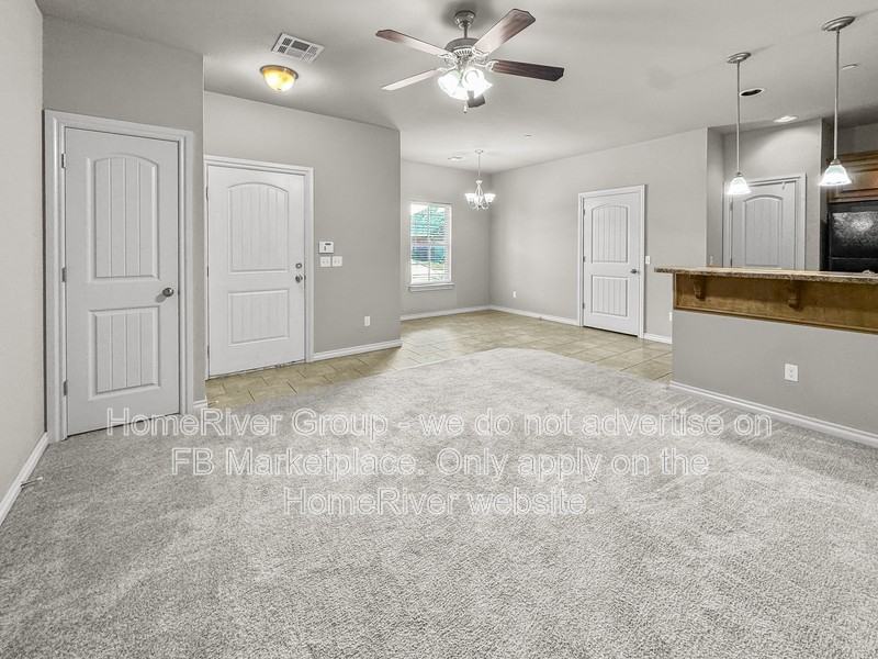 1011 Sw 92nd St - Photo 2 of 22