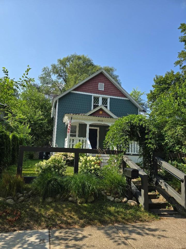 1412 Lane Boulevard - Photo 3 of 20