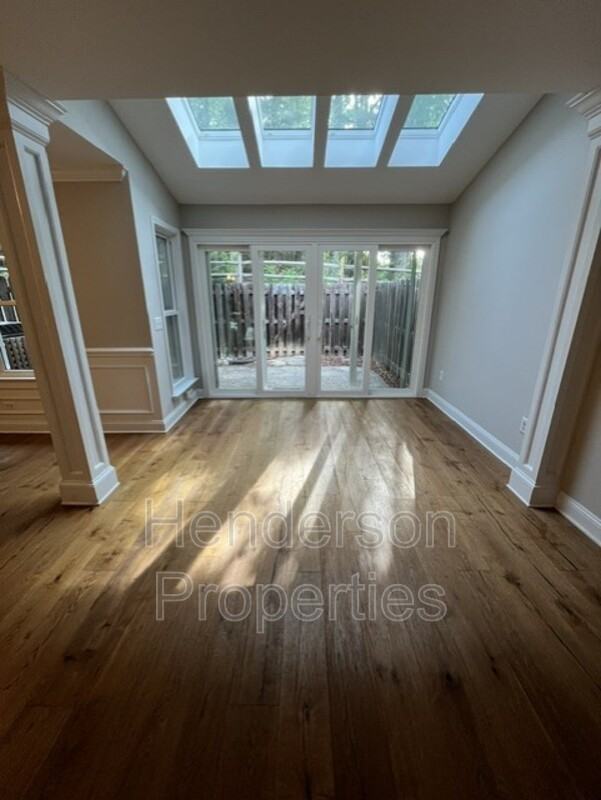 9330 Timothy Ct - Photo 5 of 16