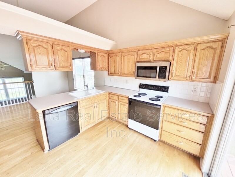 1208 Se Meridian Dr - Photo 6 of 19