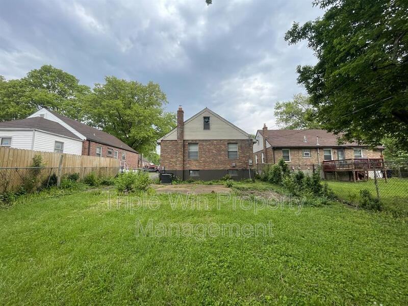 6918 Etzel Ave - Photo 5 of 34