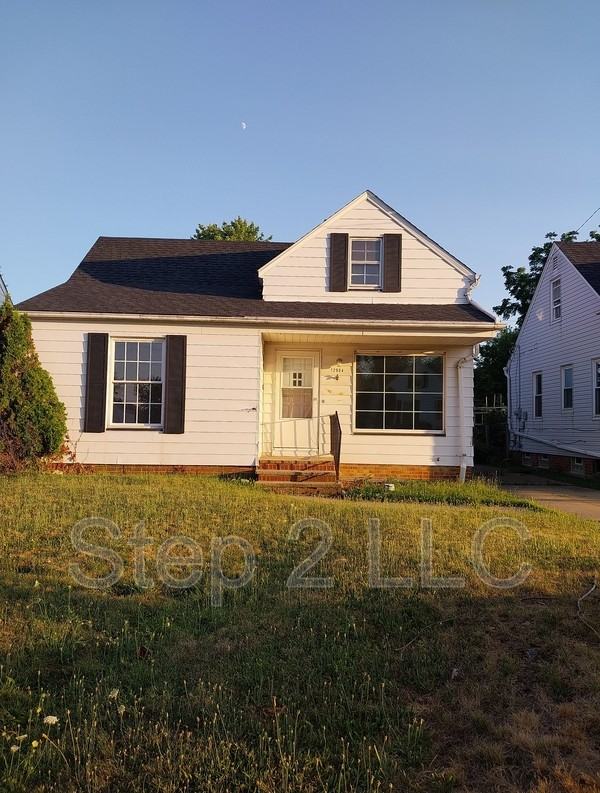 12904 Willard Ave