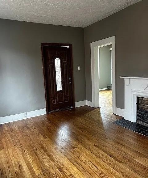 240 Arch St #1 - Photo 5 of 6