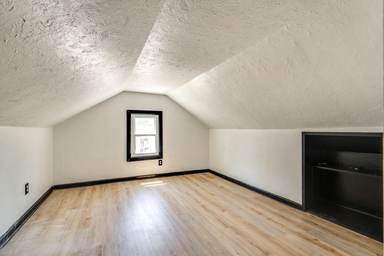 12512 Mcgowan Ave #1 - Photo 7 of 11