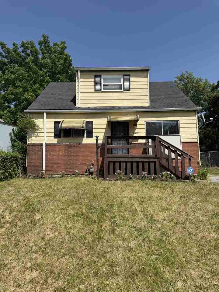 3337 E 130th St #1 - Photo 2 of 20