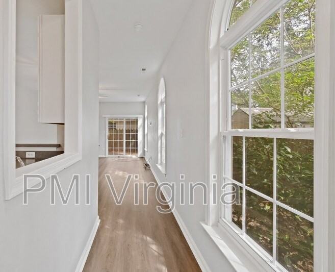 4620 Lee Ave - Photo 6 of 46