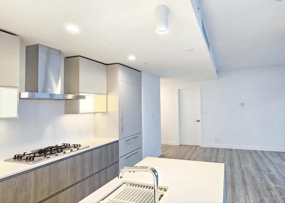 6511 Sussex Avenue #17F - Photo 4 of 22