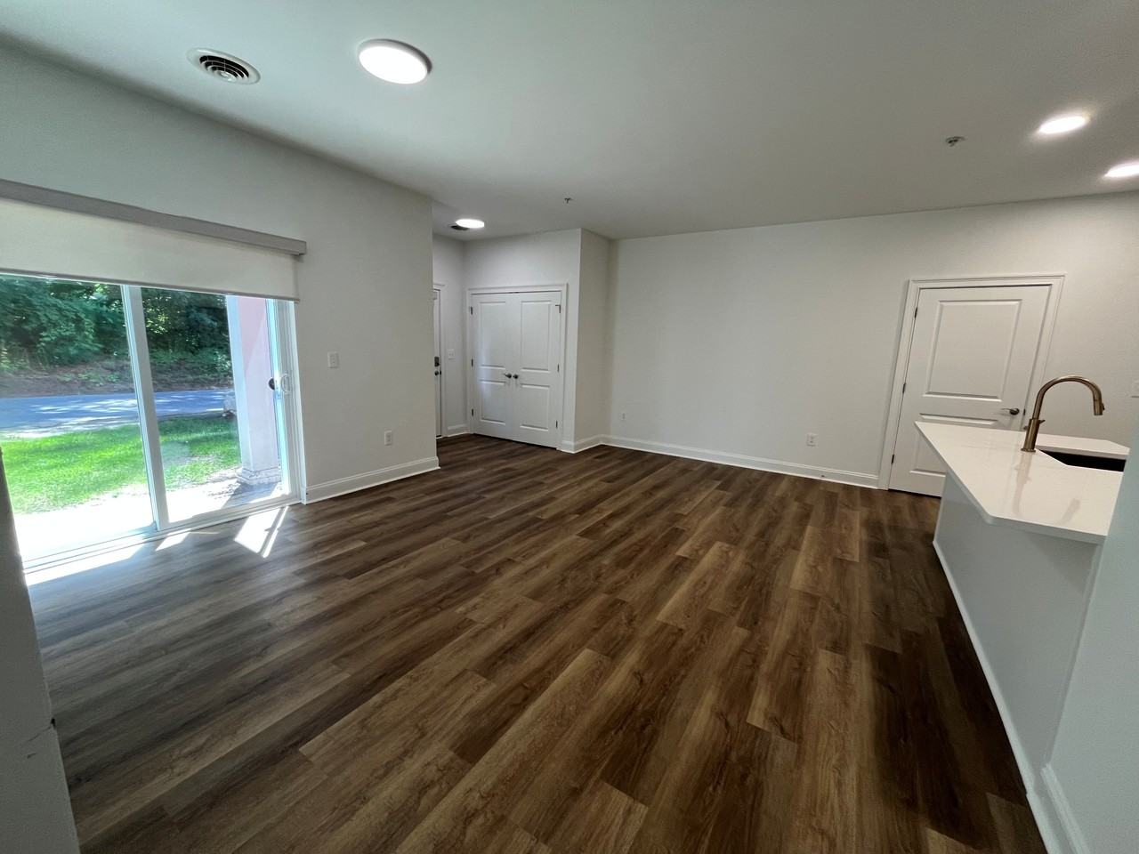 The Springs Luxury Apartments - Photo 3 of 11