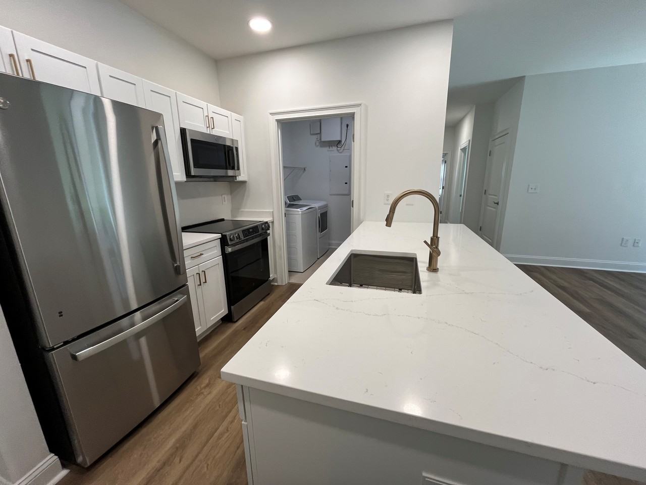 The Springs Luxury Apartments - Photo 4 of 11