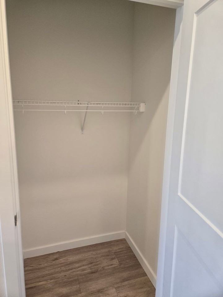 Spirit Of St Louis Apartments - Photo 4 of 14