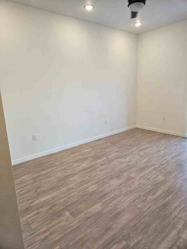 Spirit Of St Louis Apartments - Photo 6 of 14