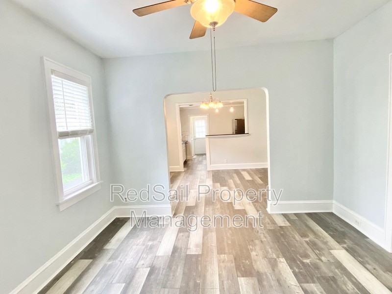221 Cherry Ave - Photo 6 of 19