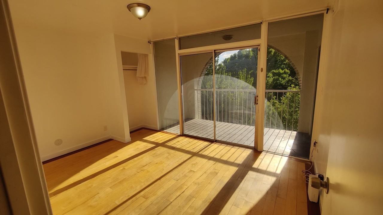 730 S 1200 E #16 - Photo 3 of 31