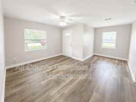 10415 Briarcliff Rd E - Photo 1 of 1