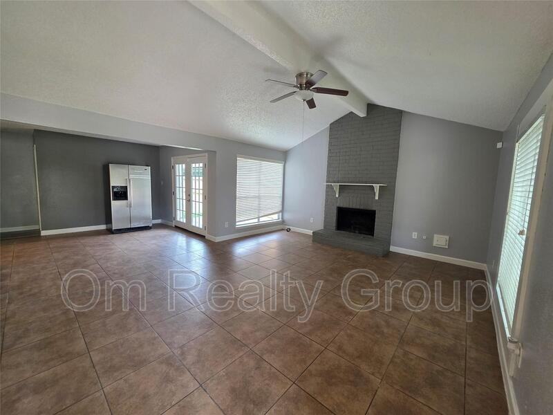 1115 Rock Canyon Dr - Photo 3 of 16