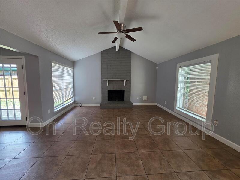 1115 Rock Canyon Dr - Photo 4 of 16