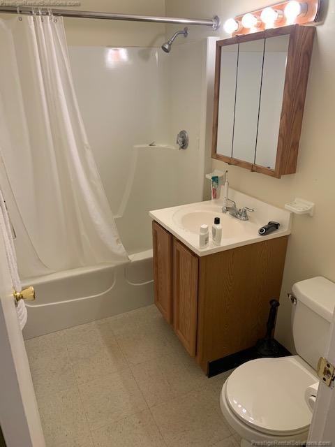 740 Central St #H12 - Photo 3 of 11