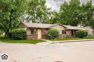 featured image of 403 Autumn Hills Dr