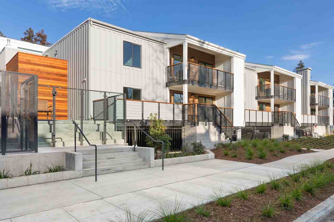 707 Leahy - Photo 7 of 41