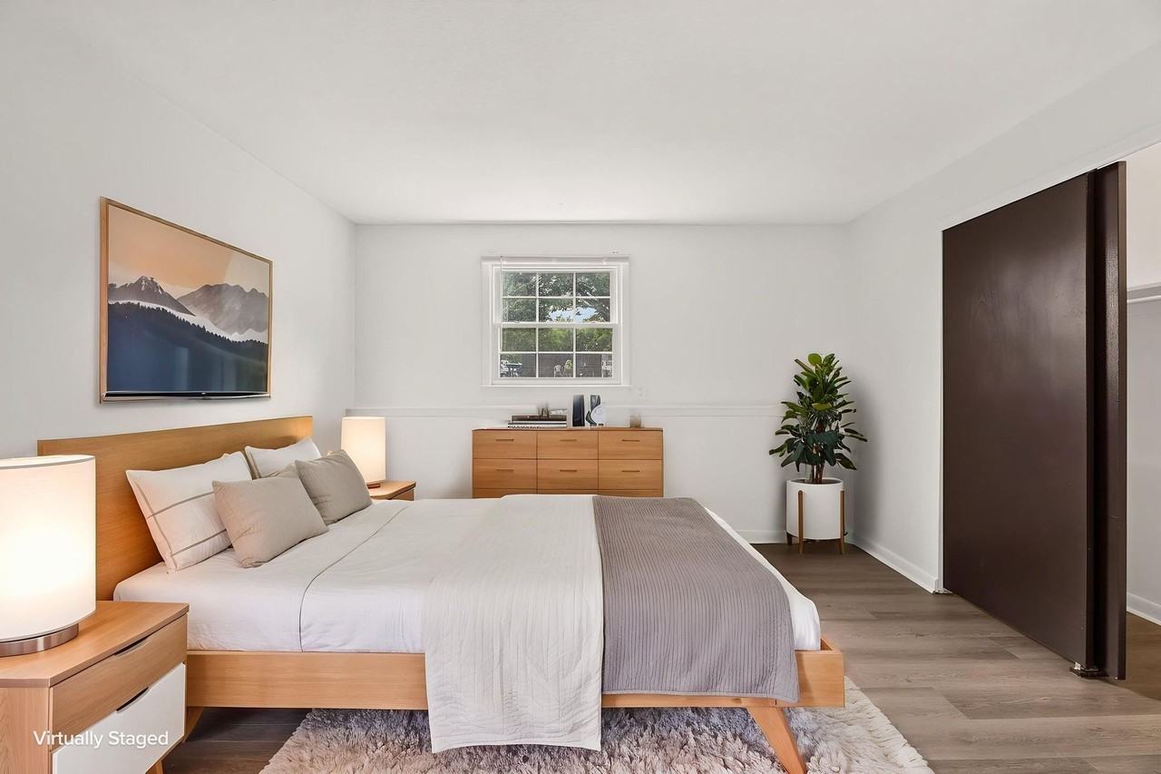 East Towne Apartments - Photo 6 of 13