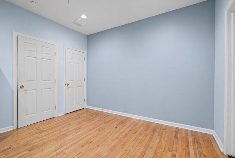 136 New York Ave #202 - Photo 5 of 9