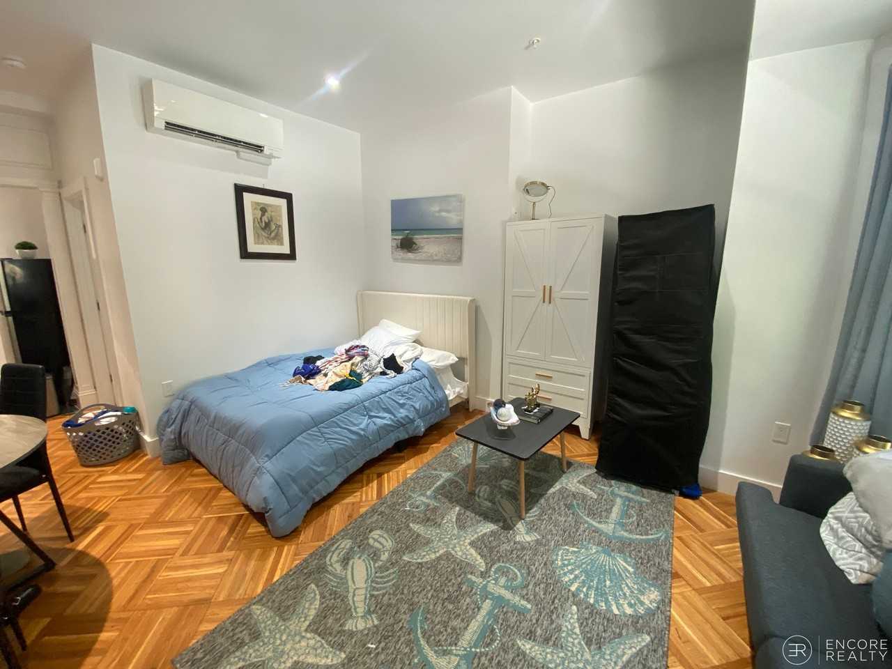 21 Regent Cir #1 - Photo 2 of 11