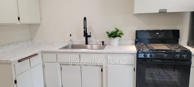 509 Nw C St #5 - Photo 6 of 23