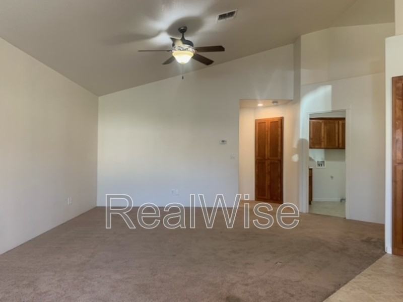 1188 Sw Derek Ln - Photo 4 of 24