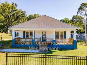 4715 S Lee St - Photo 1 of 1