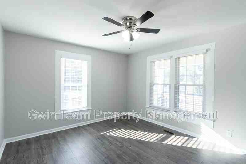 4715 S Lee St - Photo 7 of 43