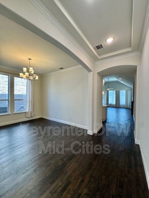 2016 Remington Dr - Photo 6 of 39