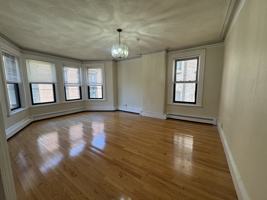 featured image of 10 Davis Ave