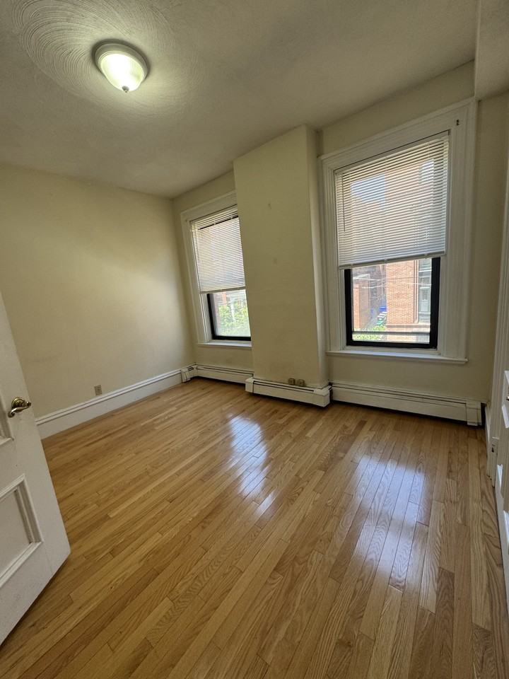 10 Davis Ave - Photo 2 of 13